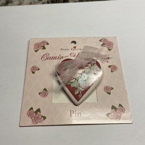 NWT Papel Giftware Brooch Pin Pink / White Heart with Ribbon - Coming Up Roses